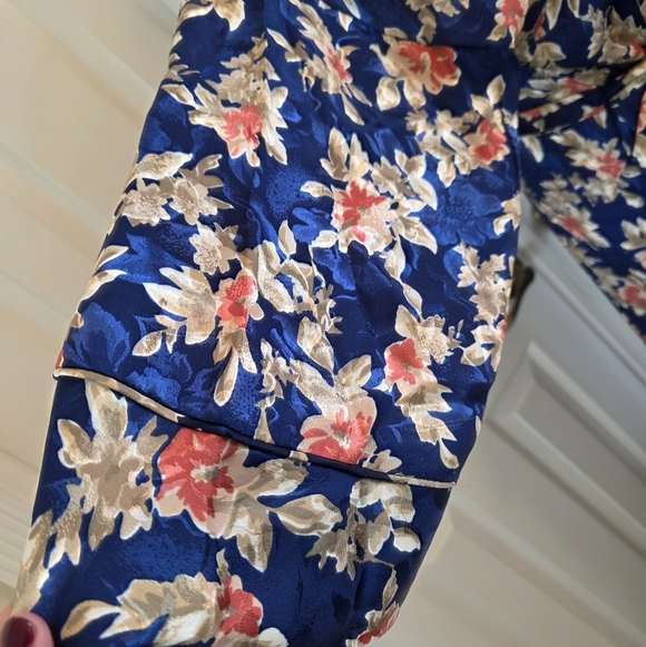 Vintage Christian Dior Floral Satin Robe Kimono Style- Size Large - Picture 9 of 14